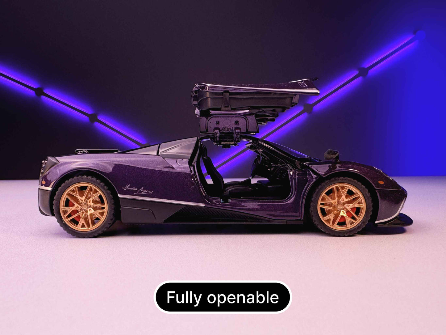 1:32 Pagani Huayra, Detailed and Fully Openable Scale Mode
