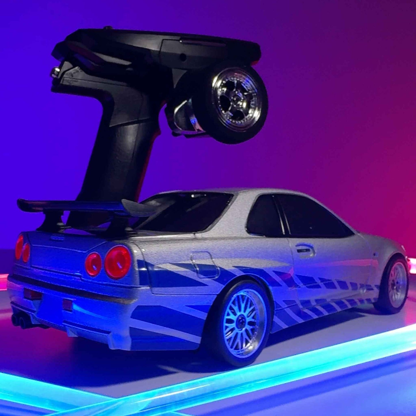 1:18 RC Drift Car Nissan GTR R34 2.4G RWD with ESP Gyroscope Metal Alloy Body LED Lights