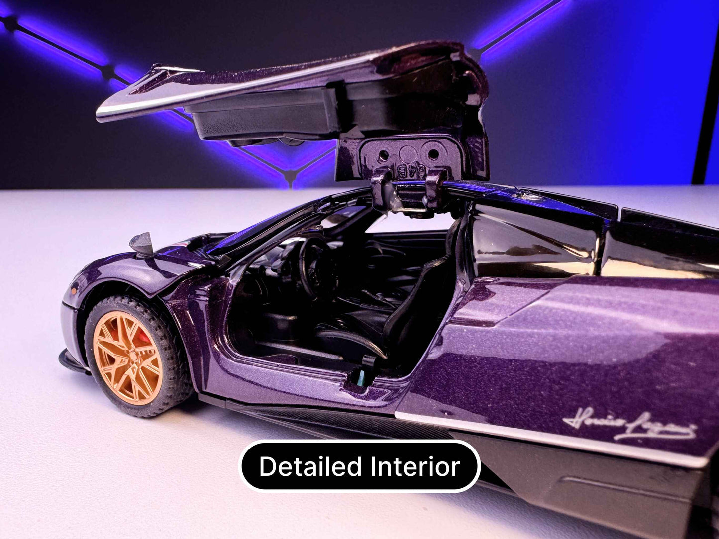 1:32 Pagani Huayra, Detailed and Fully Openable Scale Mode