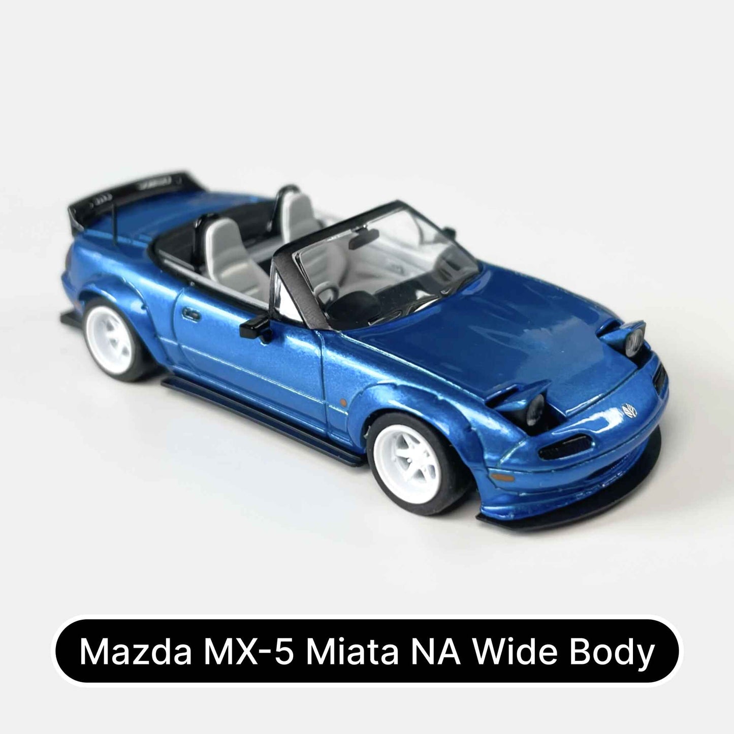 1:64 Blue Mazda MX-5 NA with Adjustable Head Lights