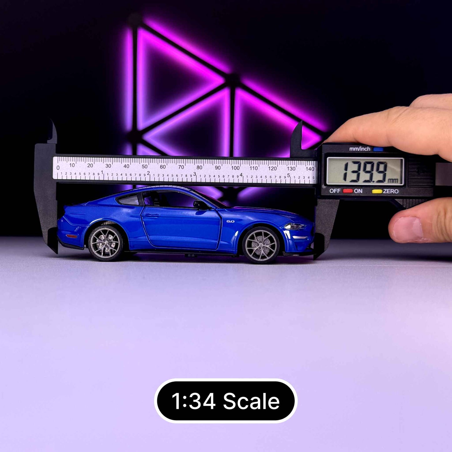 1:34 Scale Ford Mustang GT 2018, Detailed Scale Model